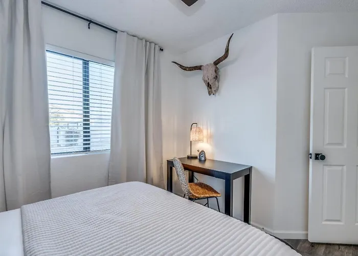 New! Modern • Family Friendly • The Desert Nest *